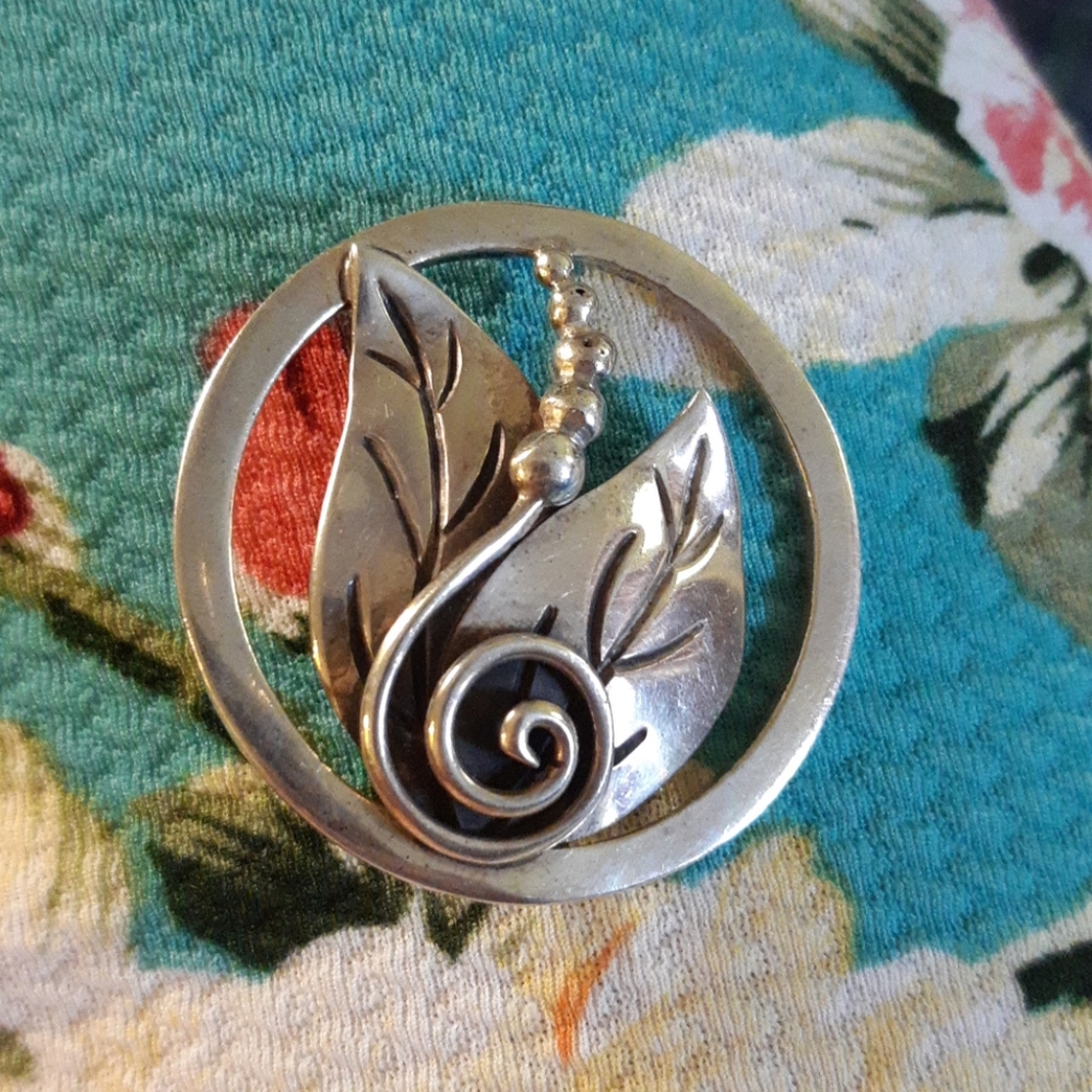 Stirling silver rare miguel brooch💝 Antique